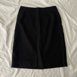 H&M Women’s Classic Black Pencil Skirt - Women's Tailored Workwear size 6